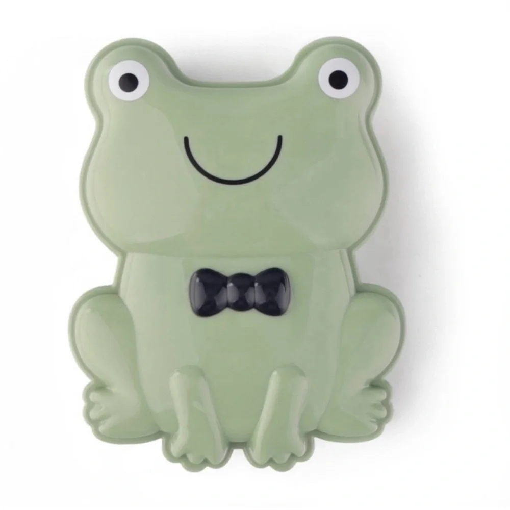 New Target Bullseye Playground Bundle of 4 Green Frog Child Bathroom Accessories